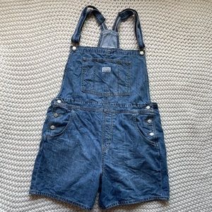 Levis shortalls